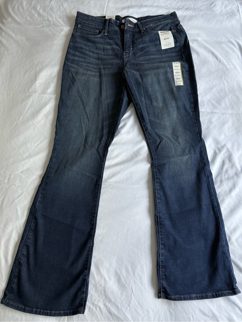Signature by Levi Strauss Women's Dark Indigo Boot Cut Jeans